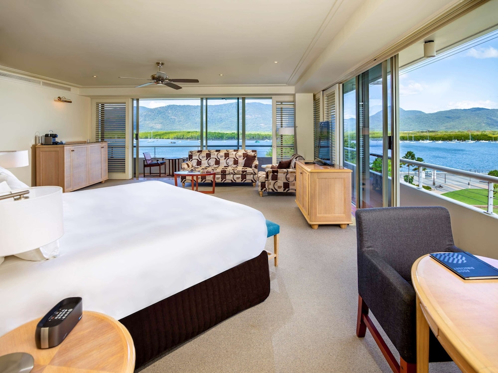 The Reef Hotel Casino Cairns - Handwritten Collection 18/74