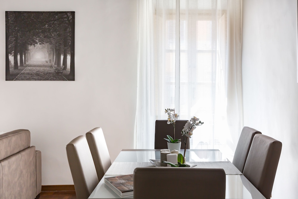 The Sistina Suite 26/46