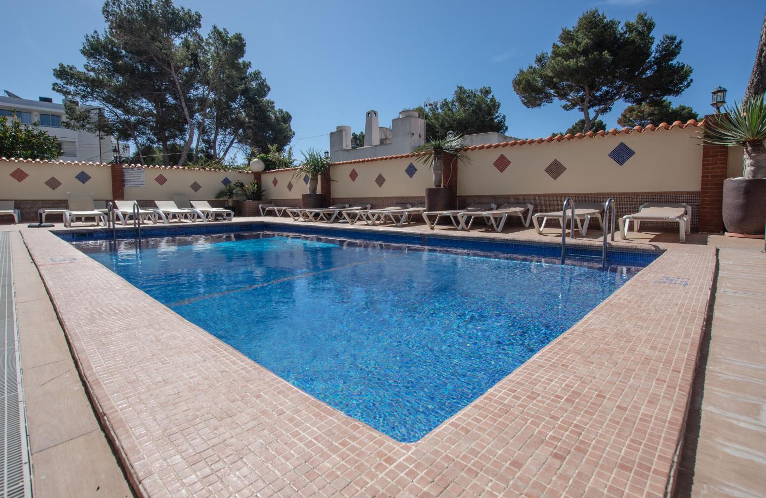 El Cortijo Apartments 28/53