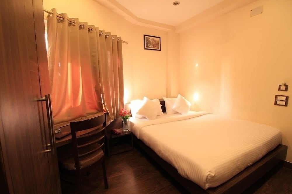 HOTEL RAJDARBAR 5/21