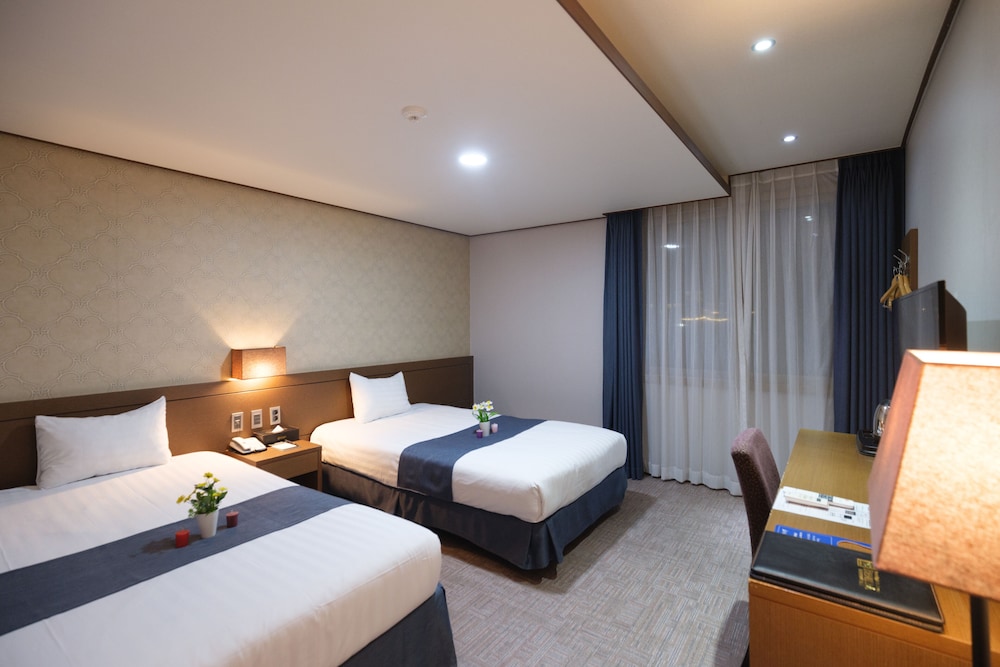 STANDARD, TWIN BEDS, MOUNTAIN VIEW