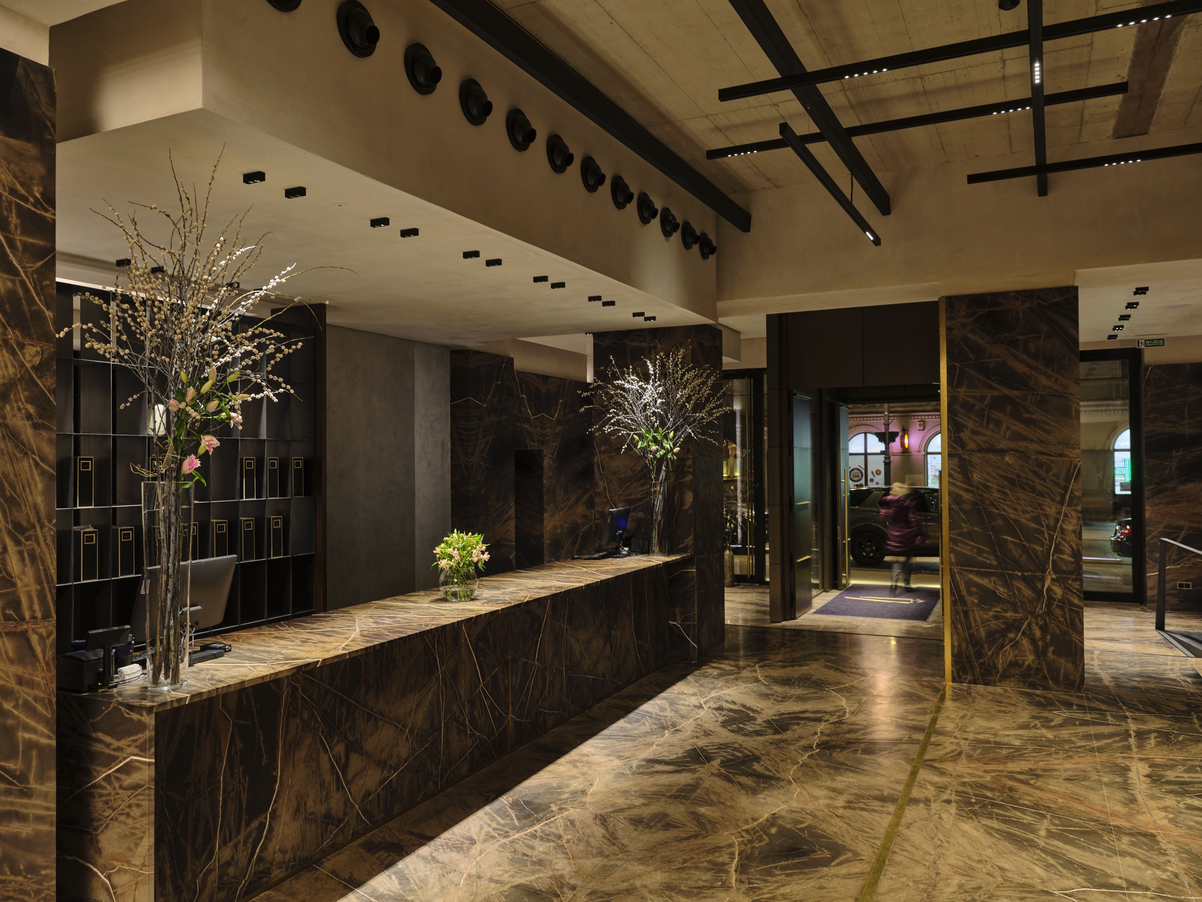 Hotel Grand 5/12