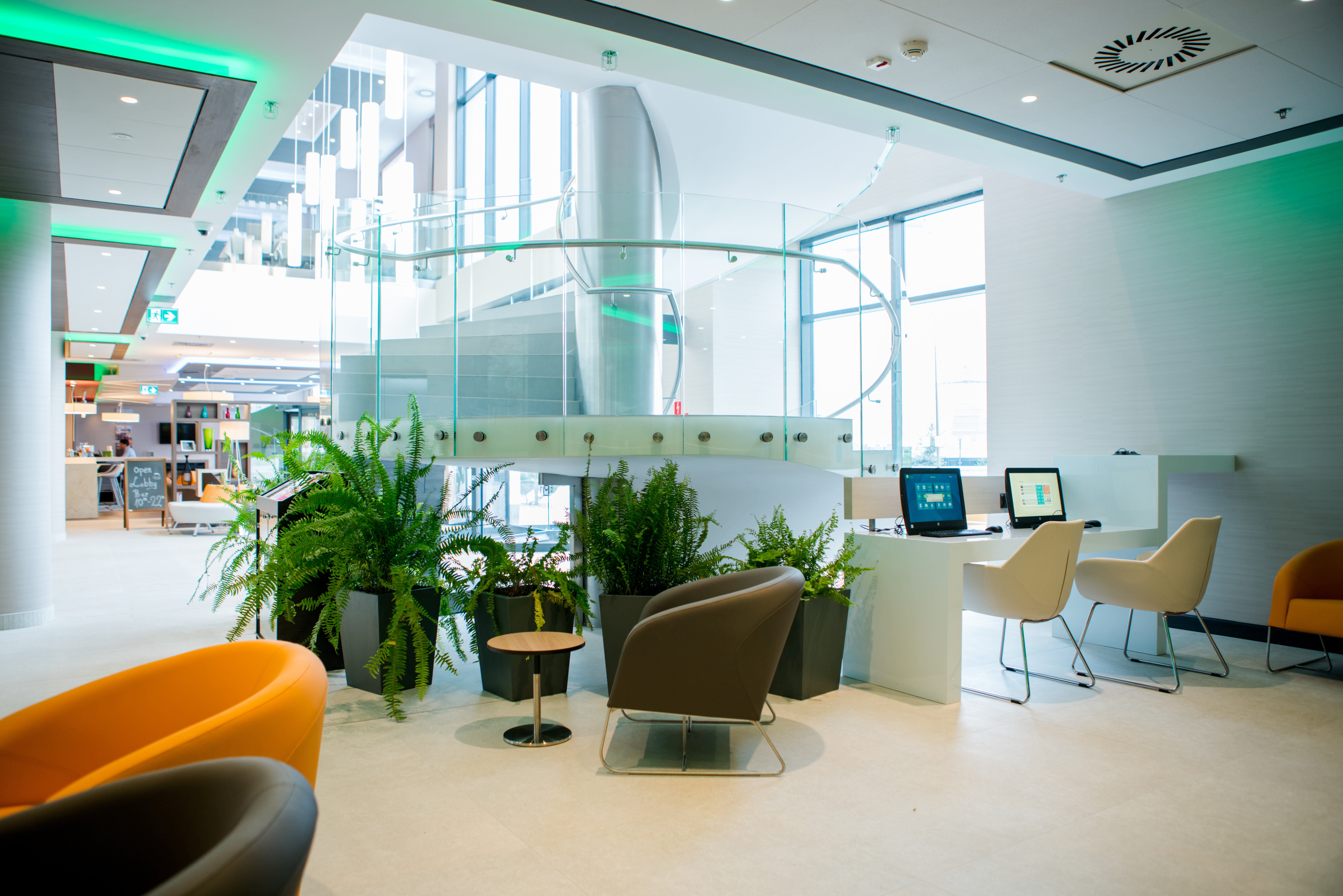 HOLIDAY INN DABROWA GORNICZA 51/75
