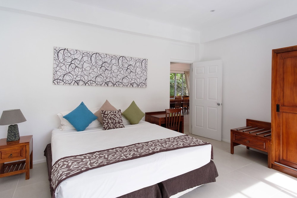 First Landing Beach Resort and Villas 8/50