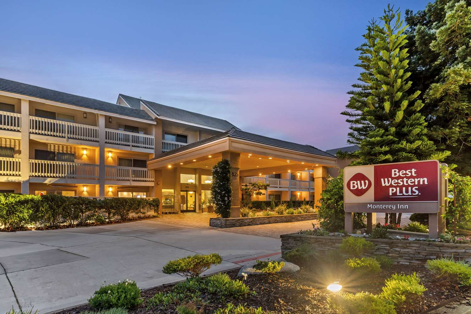 Best Western Plus Monterey Inn 2/46