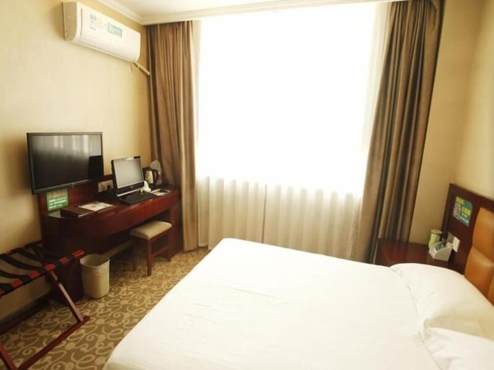 GREENTREE INN HEFEI SWAN LAKE WANDA SQUARE EXPRESS HOTEL 34/58