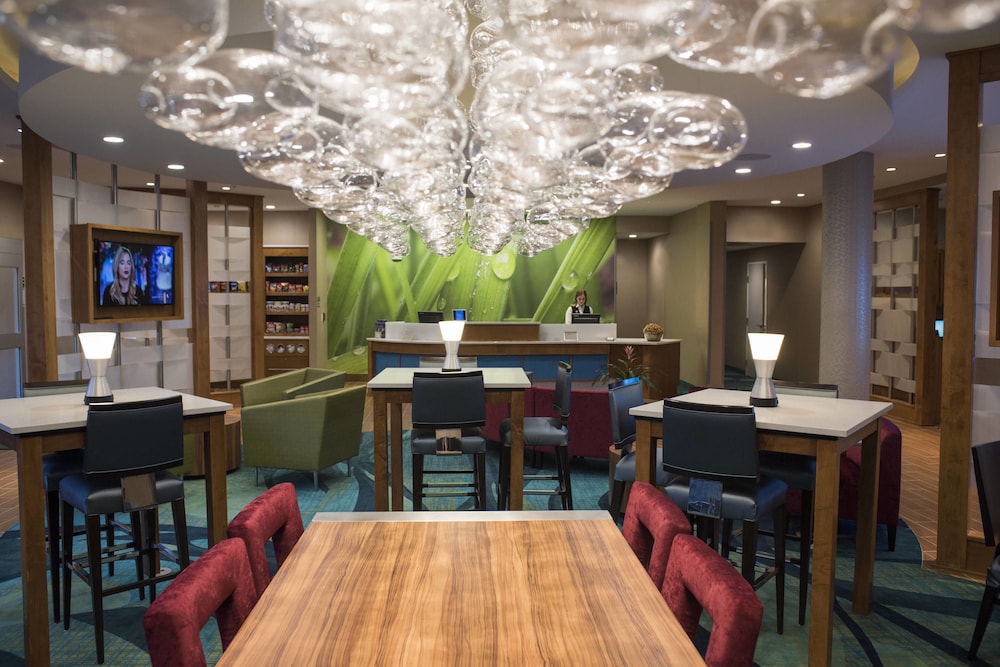 SpringHill Suites Wisconsin Dells 25/29