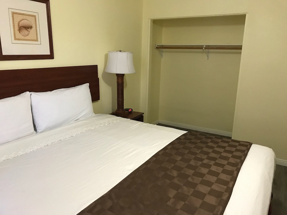 Europa Inn & Suites 21/40