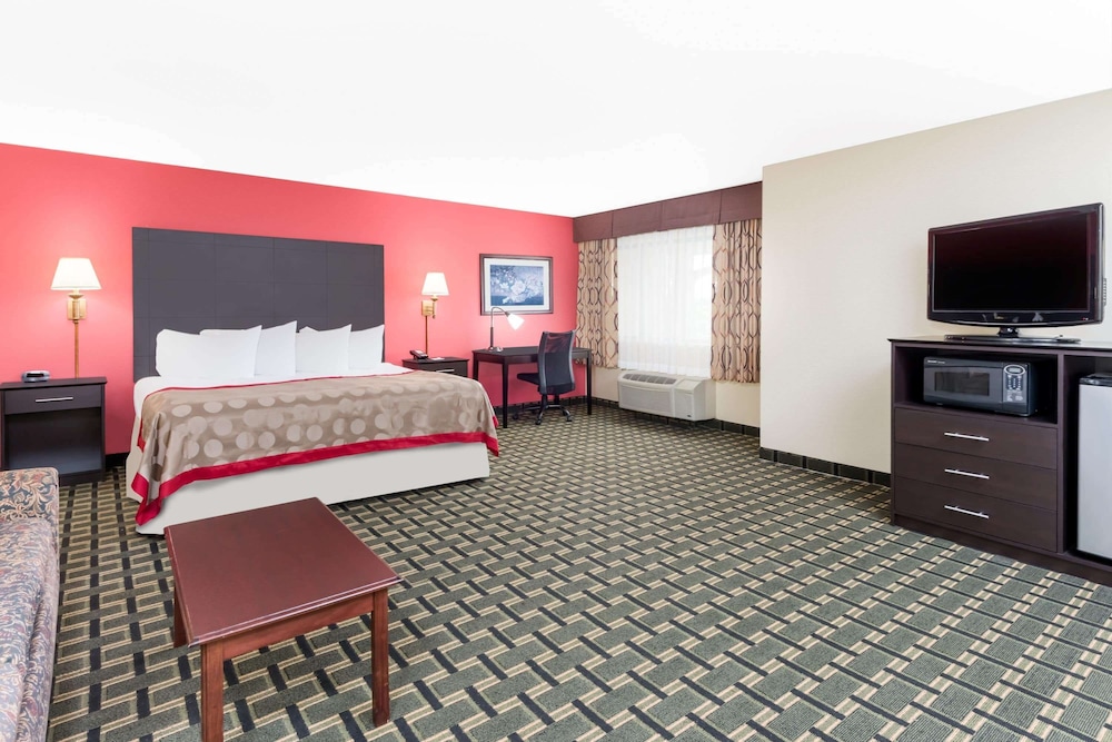 Ramada By Wyndham Vandalia 11/28