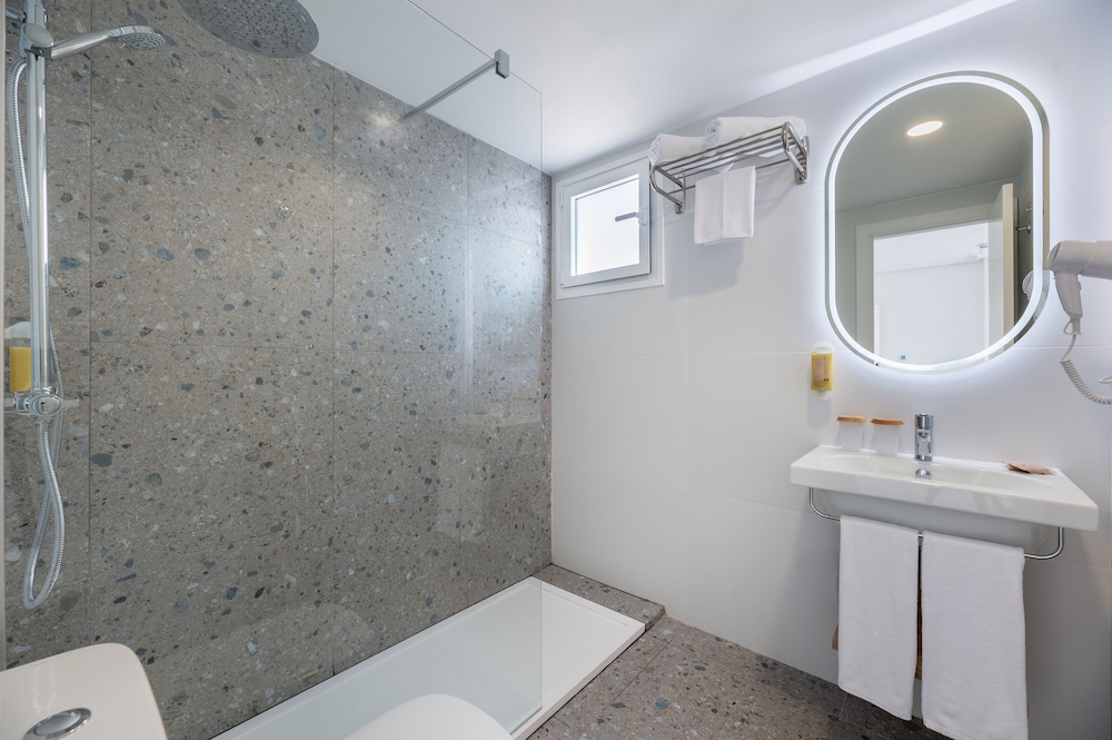 Hotel Vibra Isola - Adults Only 65/67