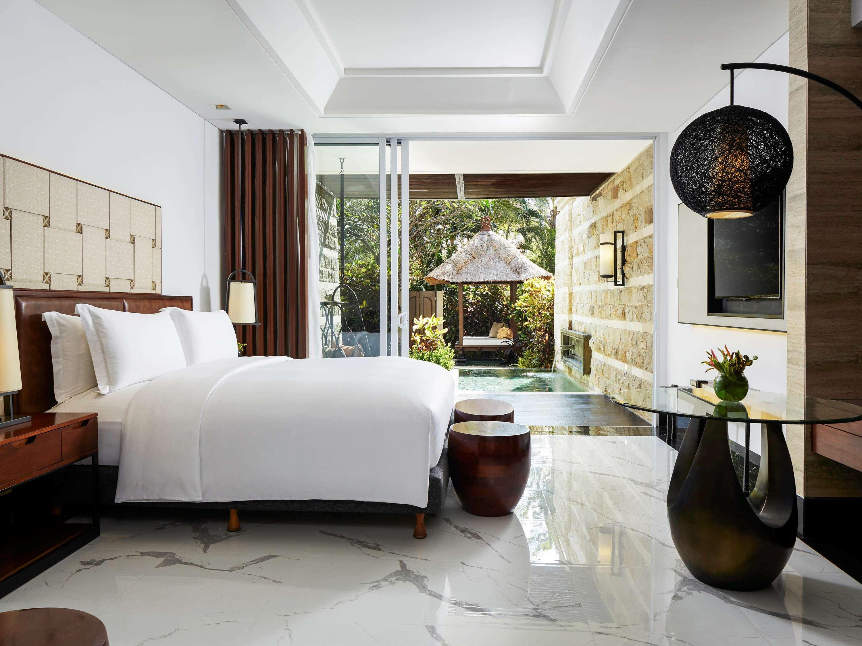 Luxury, Plunge Pool