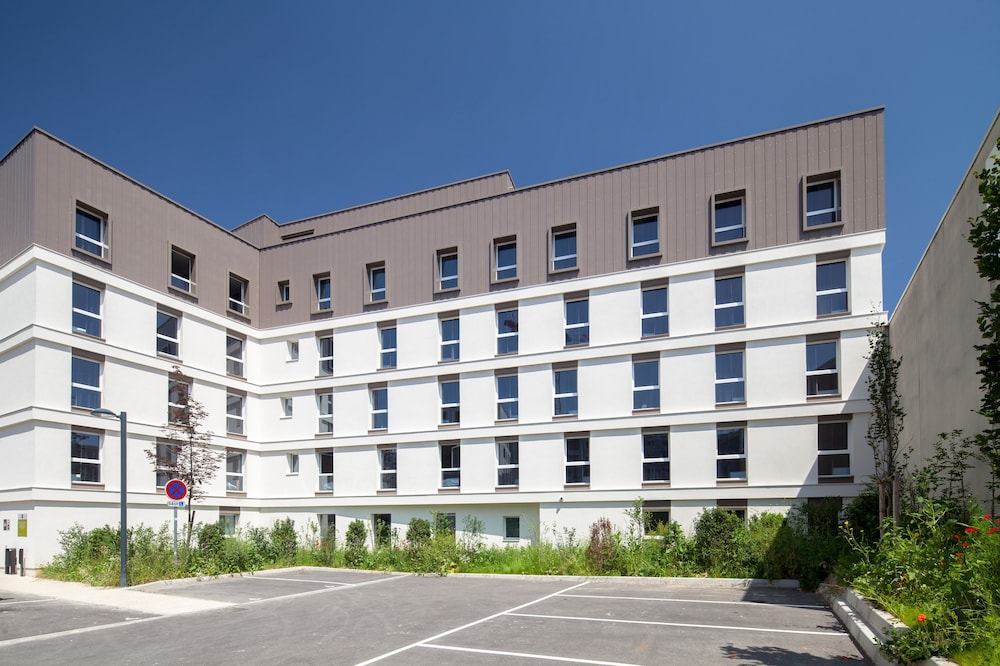 B&B Hotel Paris Romainville Noisy Le Sec in Romainville