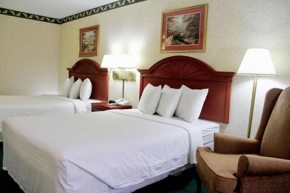 Grand Vista Hotel and Suites 24/61