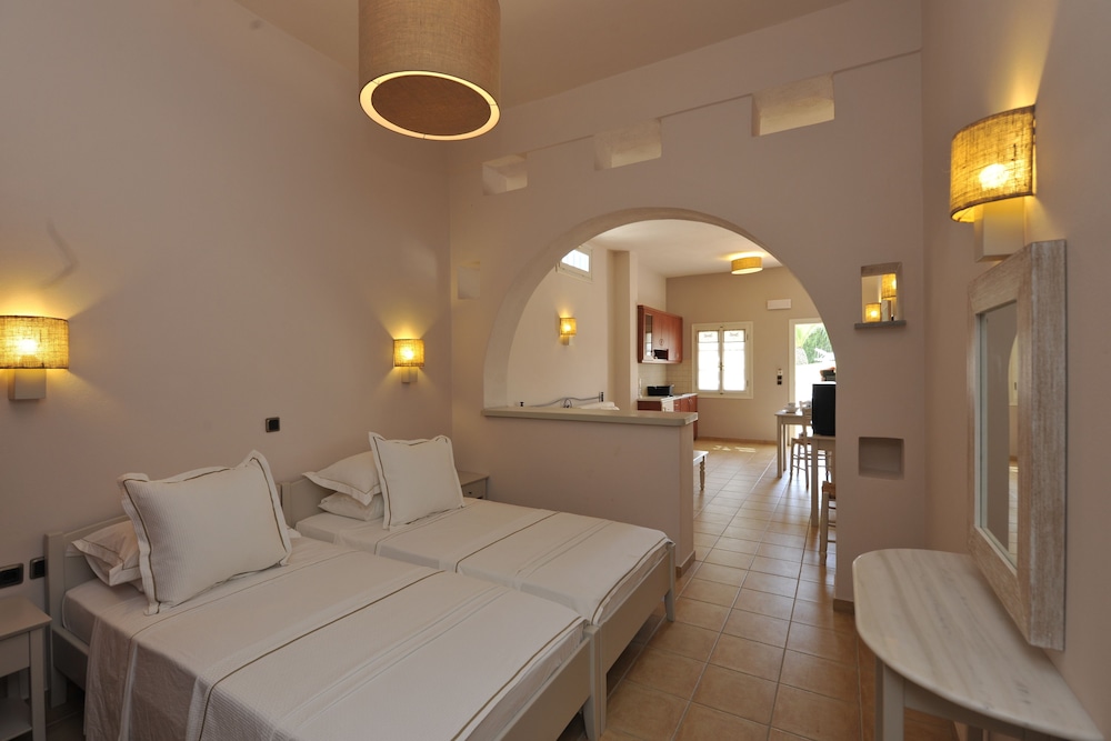 Ammos Naxos 6/50