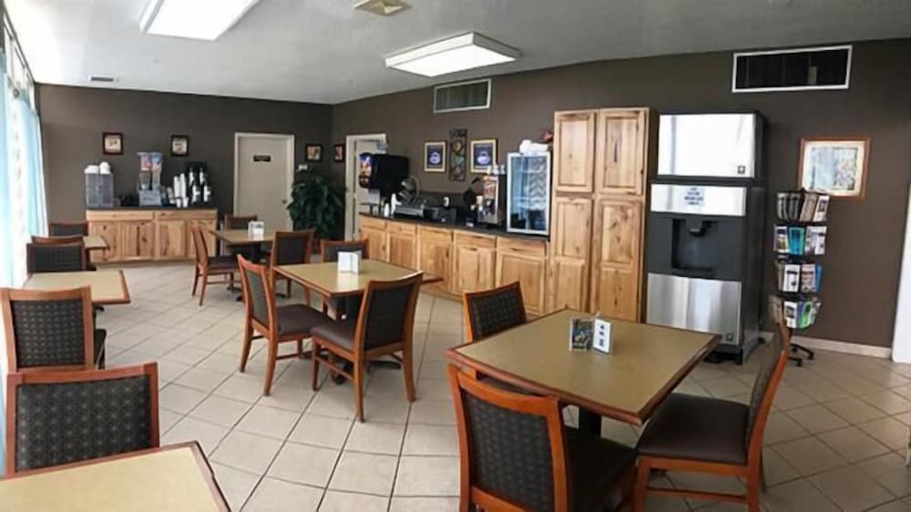 Wingfield Inn 40/46