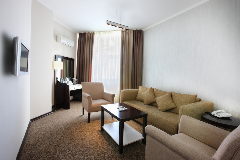Kazakhstan Hotel 58/87