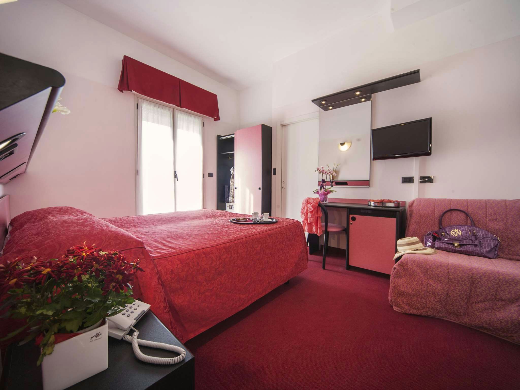 Hotel Levante Rimini 53/72