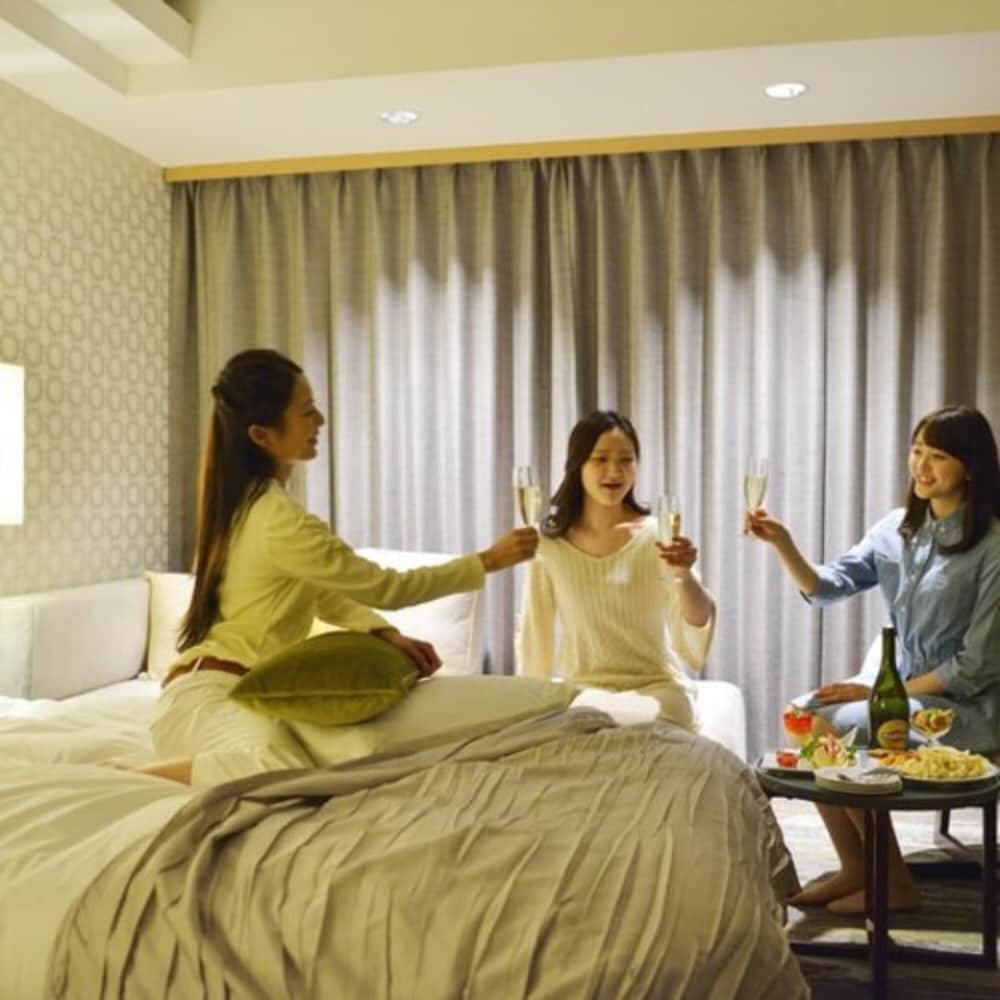 Toya Sun Palace Resort Spa 3/45