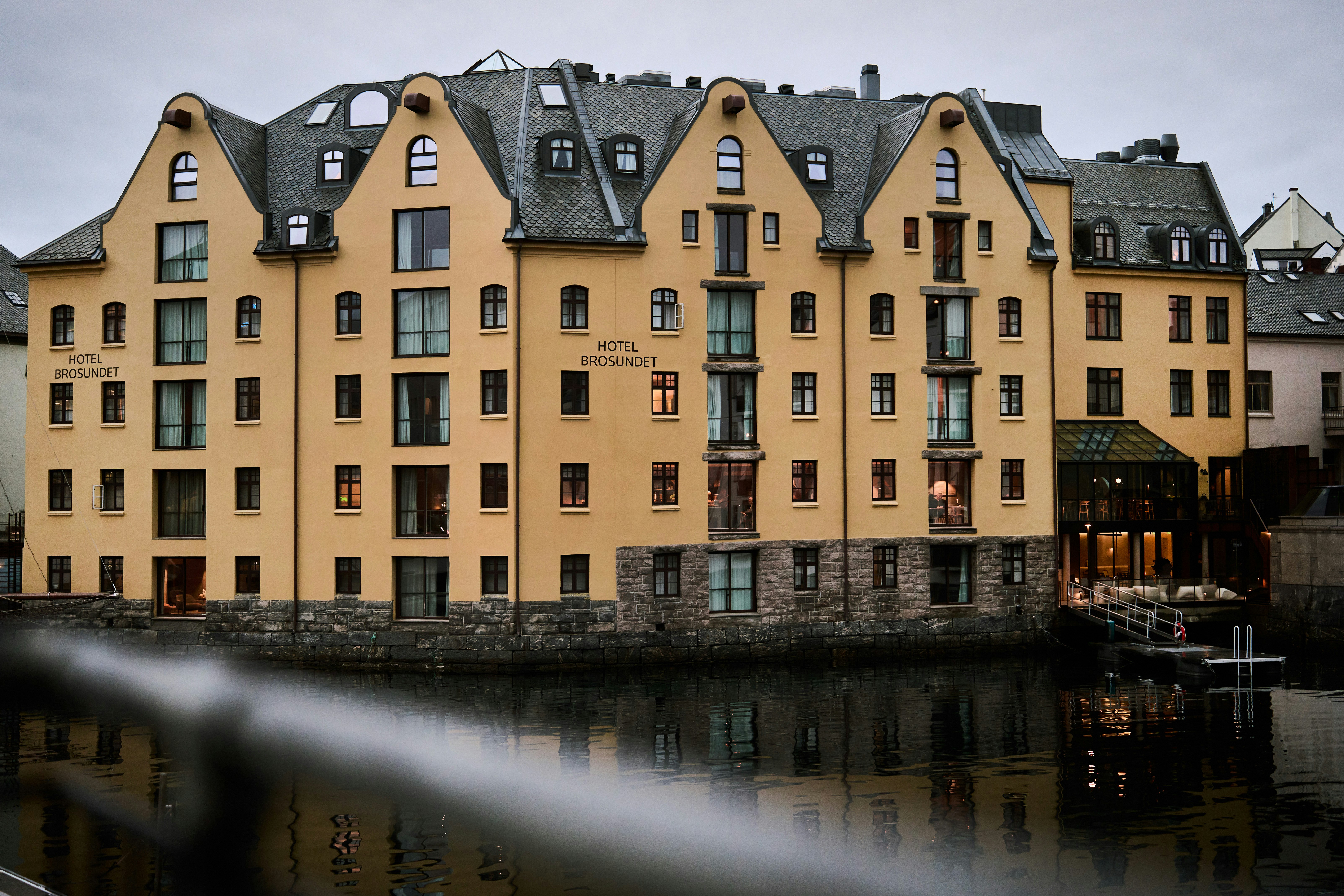 Brosundet Hotel 1/49