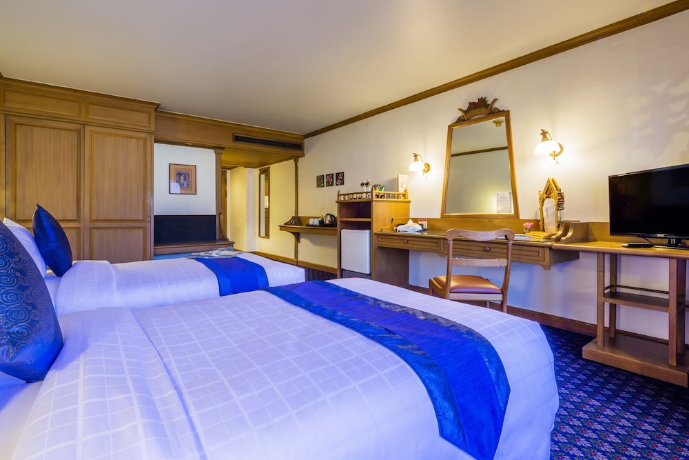 Lotus Hotel Pang Suan Kaew 9/25