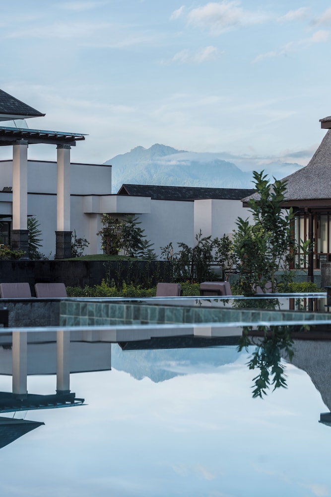 Dusit Thani Himalayan Resort 53/61
