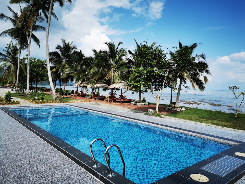 Tanjung Puteri Motel 41/41