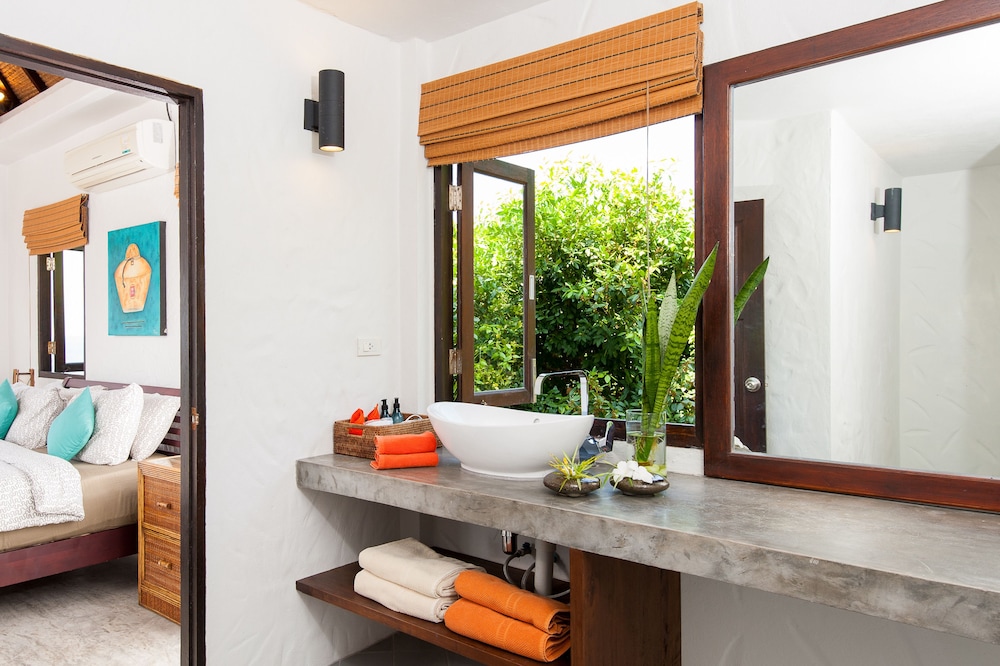 Cape Shark Pool Villas 47/50