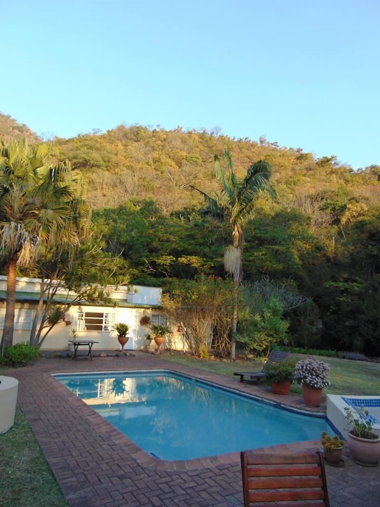 Fountain Baths Guest Cottages 39/42