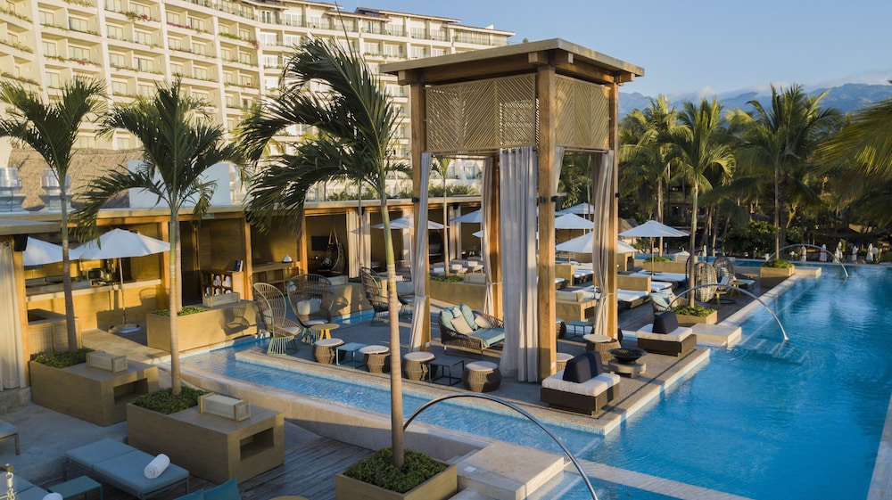 swimming pool spa