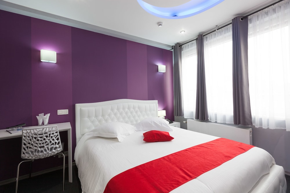 Hotel Phenix 53/74