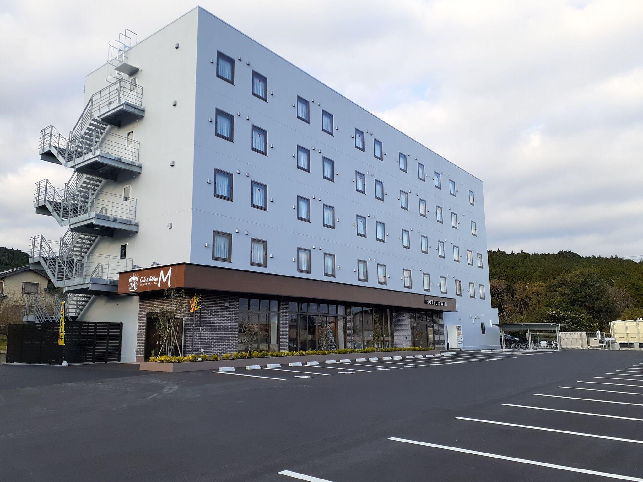 Hotel Win 3/22