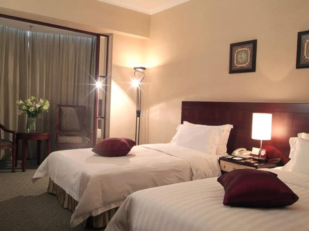 Rosedale Hotel And Suites 17/38