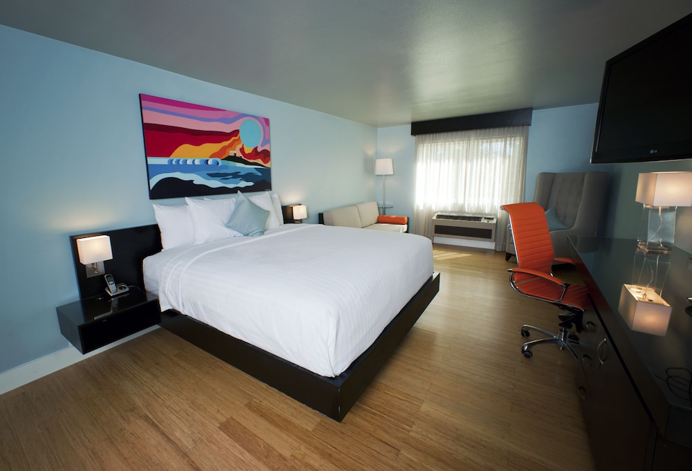 Hotel Current 19/67
