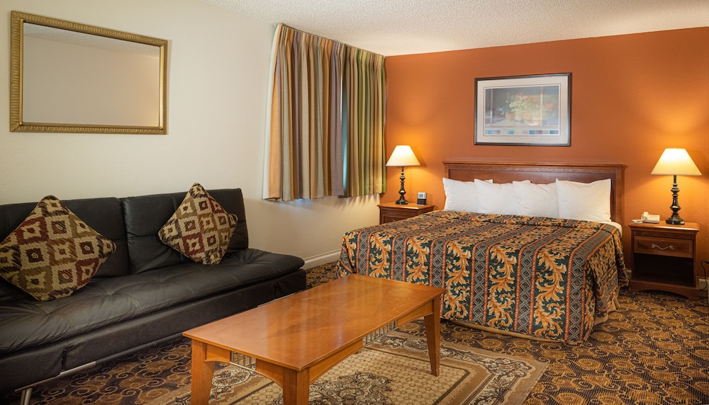 Granada Inn 23/67