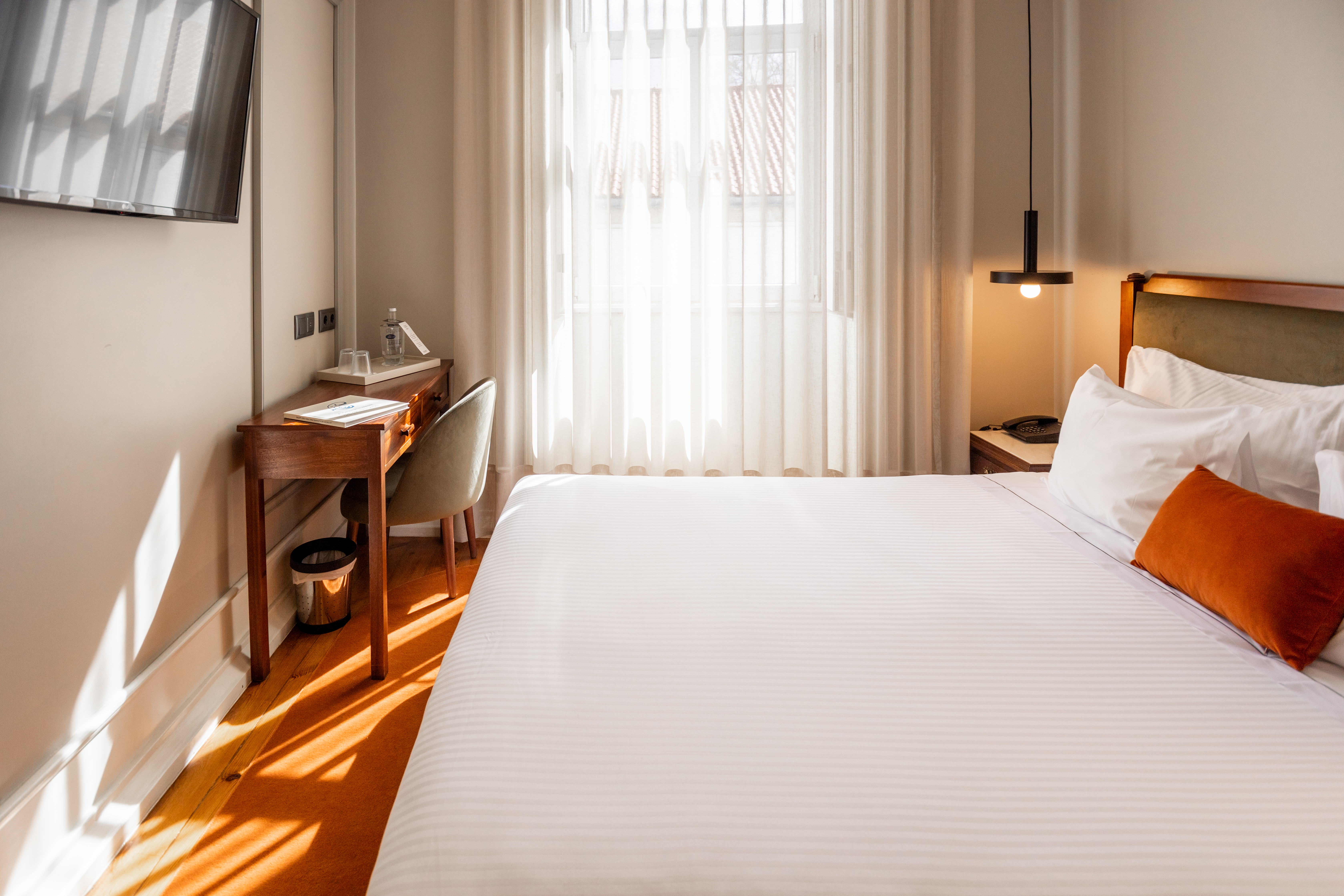 Avenida Boutique Hotel 20/50