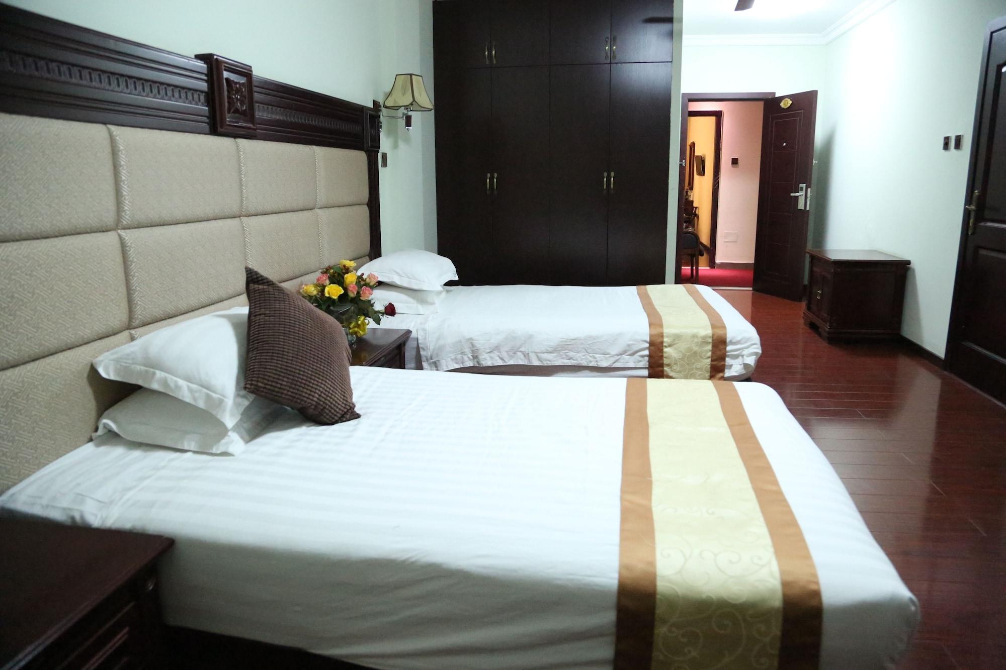 Trinity Hotel 8/43