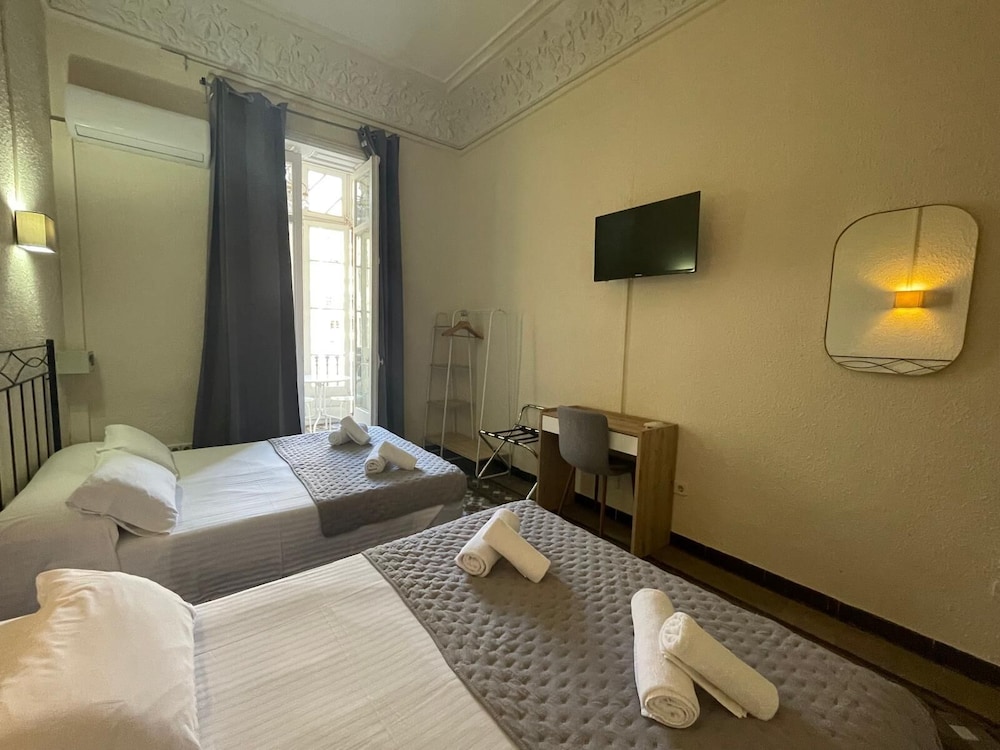 Hostal Balmes Centro 23/50