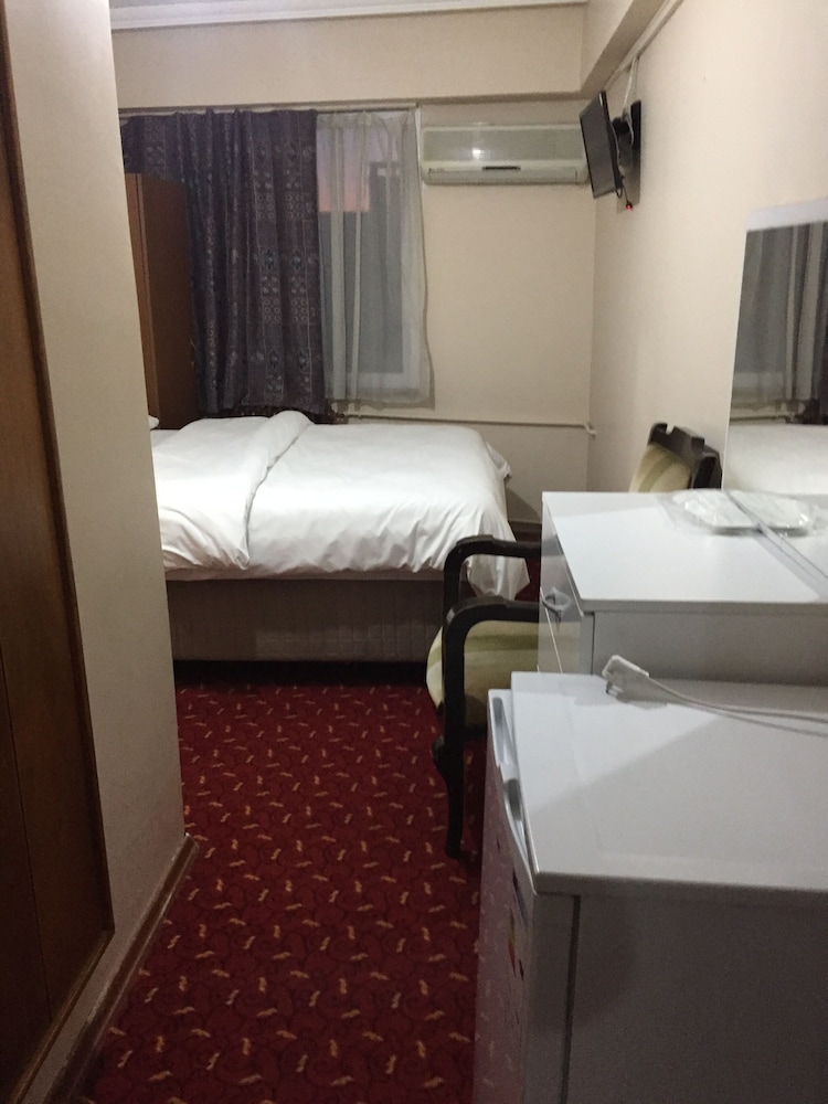 Istanbul Paris Hotel And Hostel 13/74