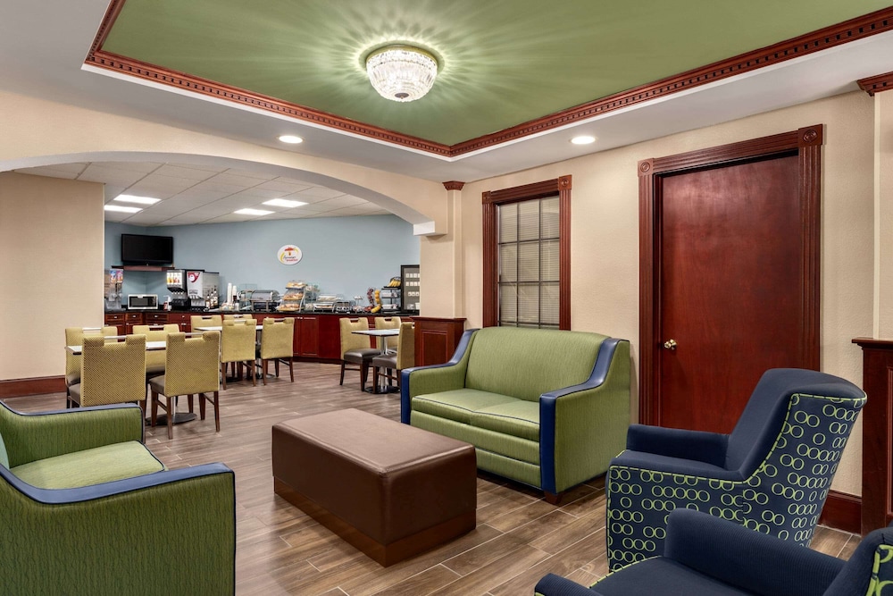 Super 8 by Wyndham West Greenwich/Providence 29/47