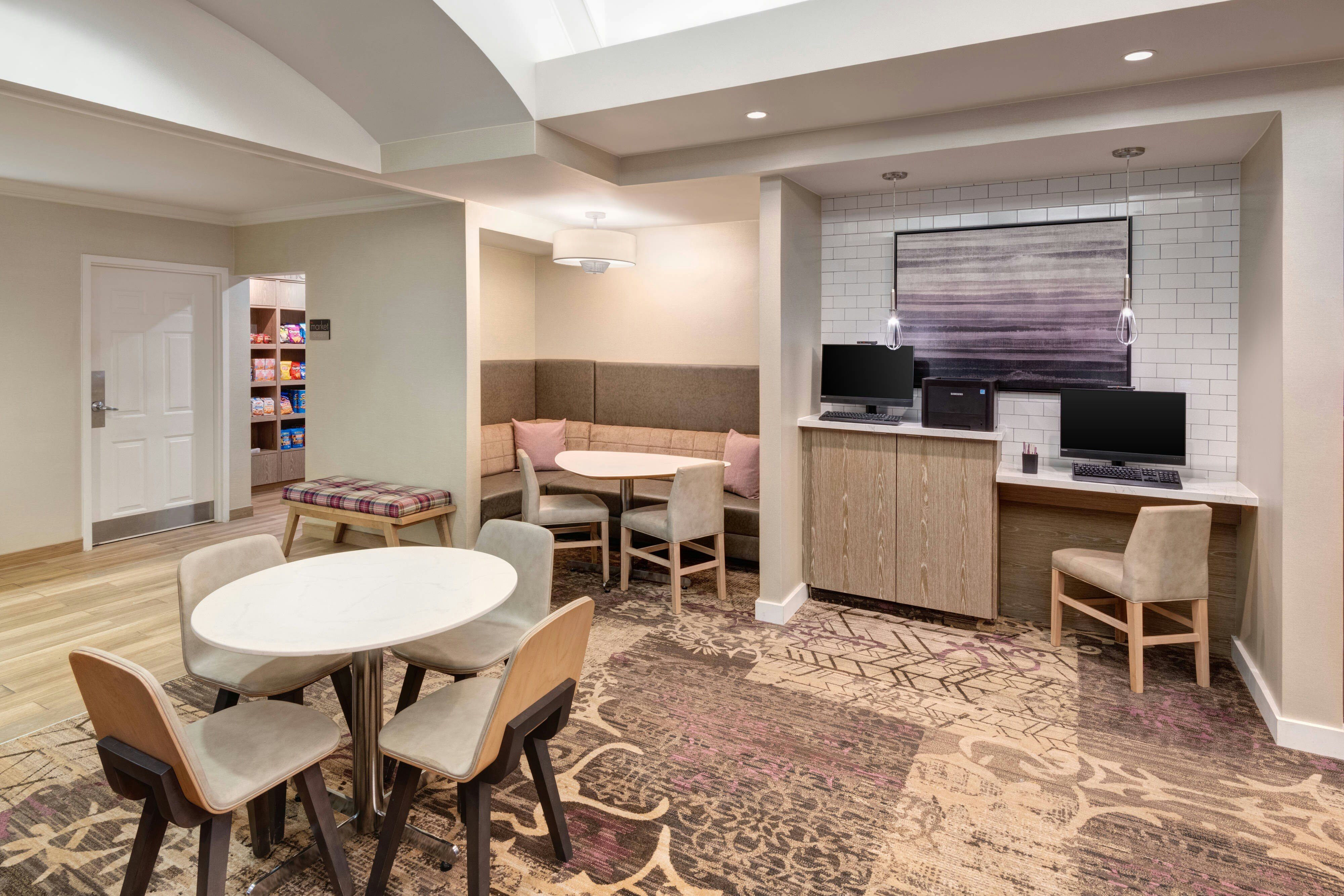 Residence Inn by Marriott State College 26/34