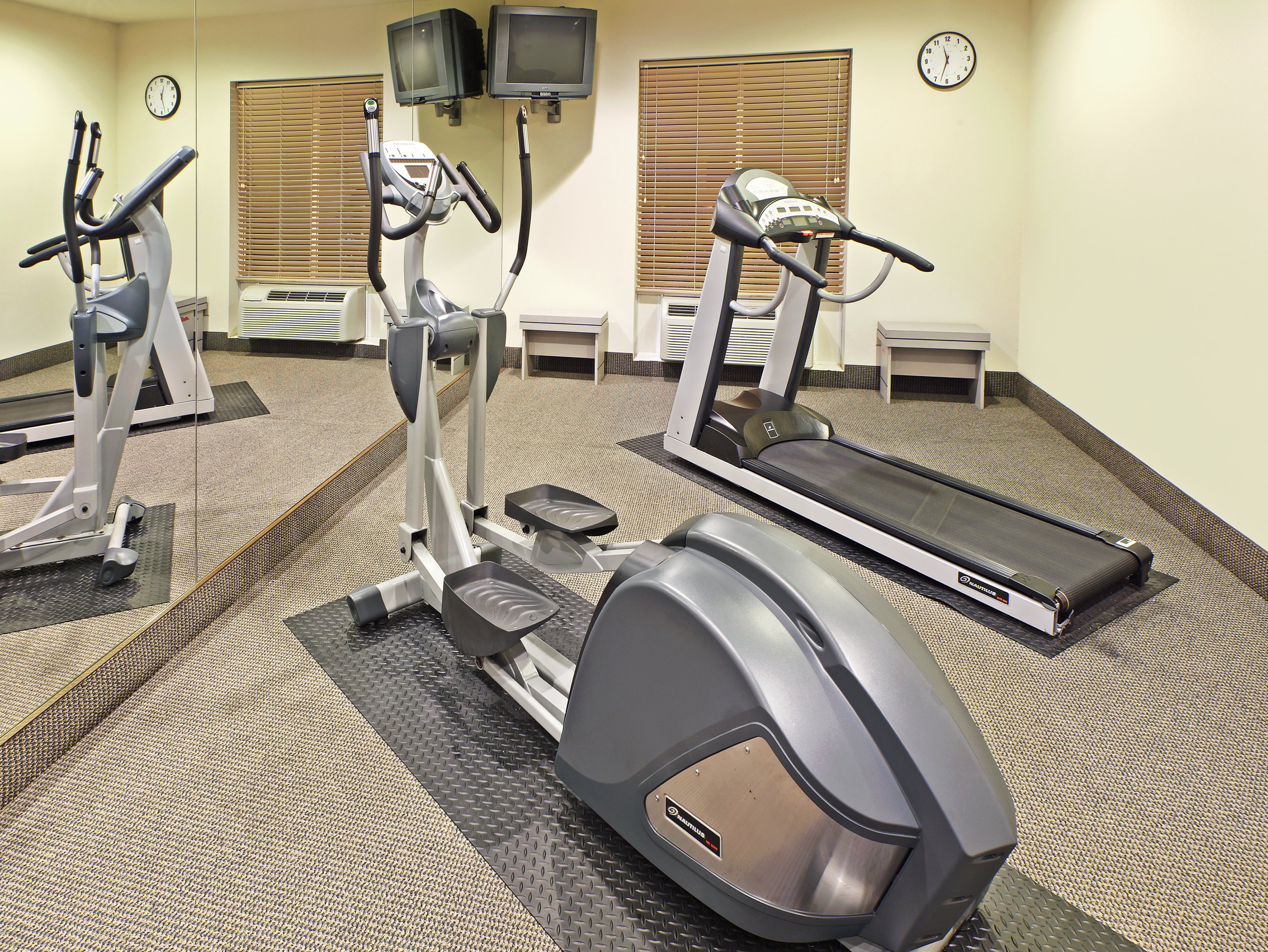 Holiday Inn Express Hotel Suites Mountain Home 33/58