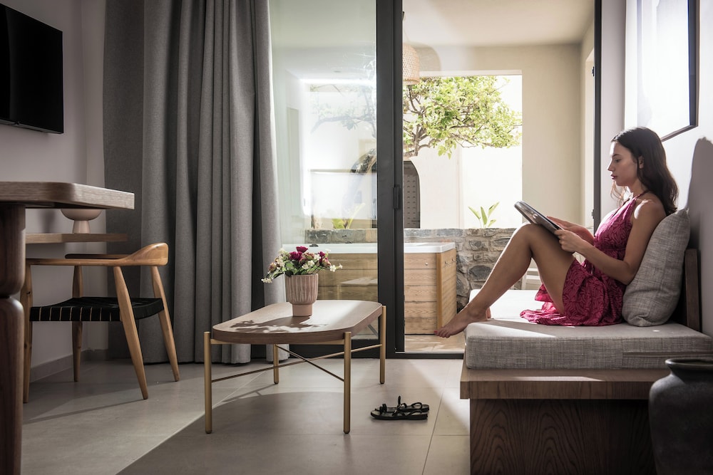 Vaya Suites by Omilos Hotels 41/49