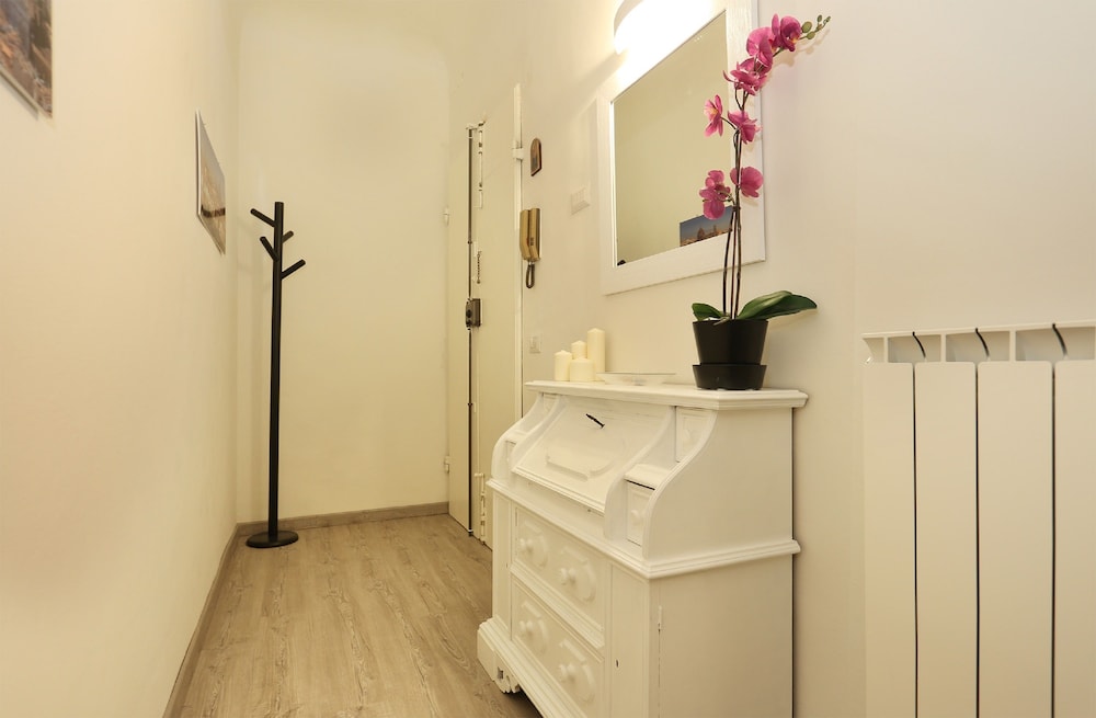 Cristina Suite 1/14