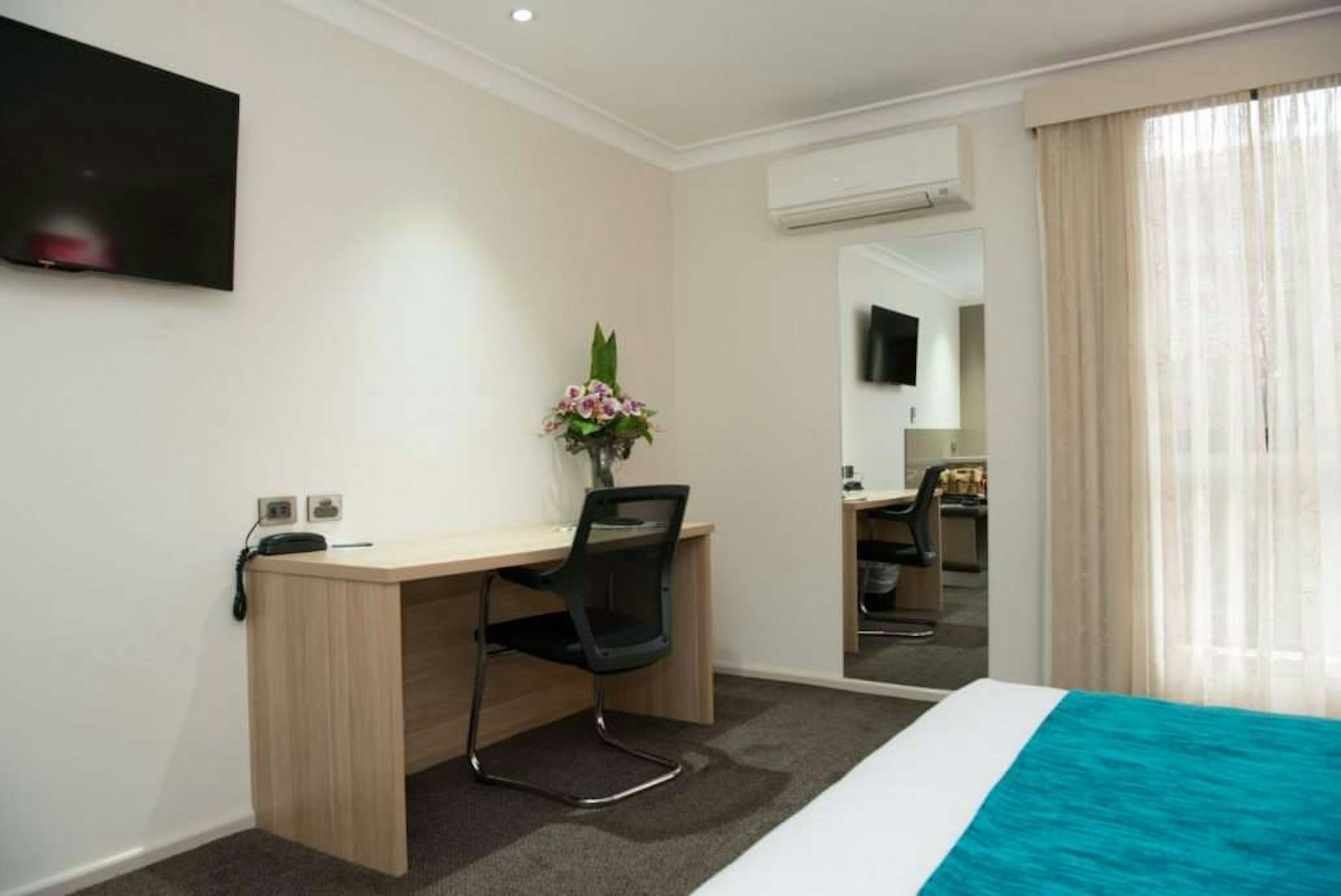 The Central Caleula Motor Lodge 34/38
