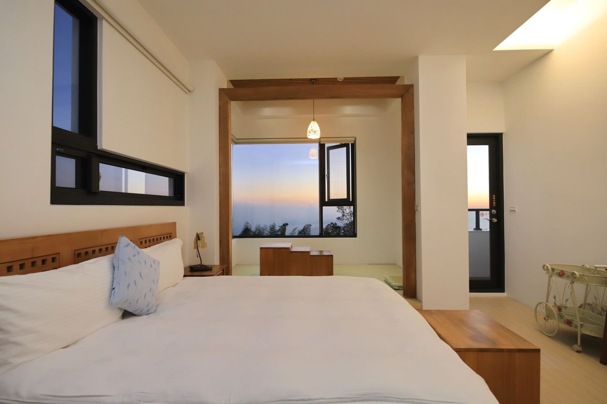 ELITE, MODERN, DOUBLE BED, MODERN BUILDING