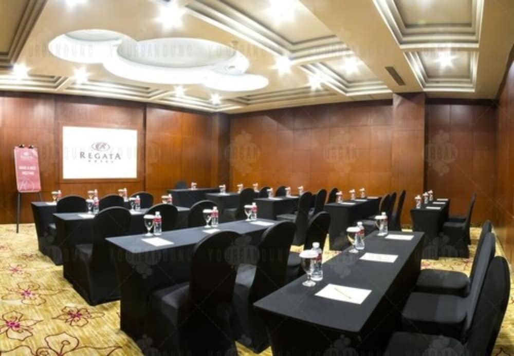 Belviu Hotel Bandung 47/56