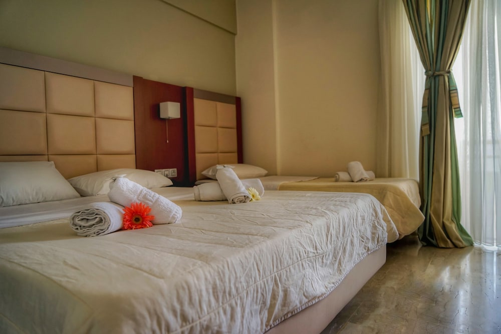 Kokkoni Beach Hotel 4/42