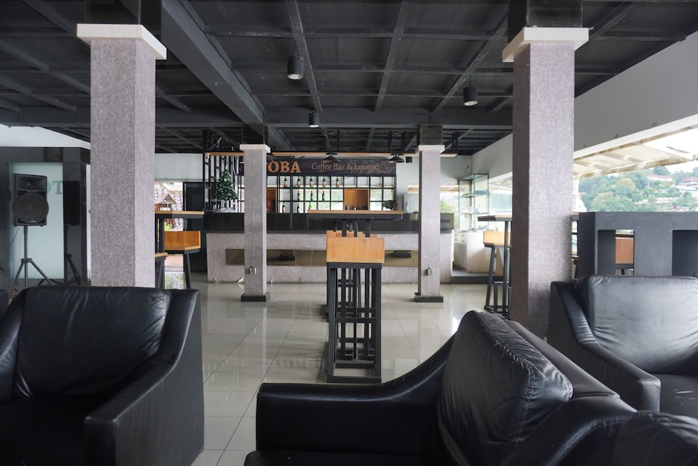 Siantar Hotel Parapat 31/44