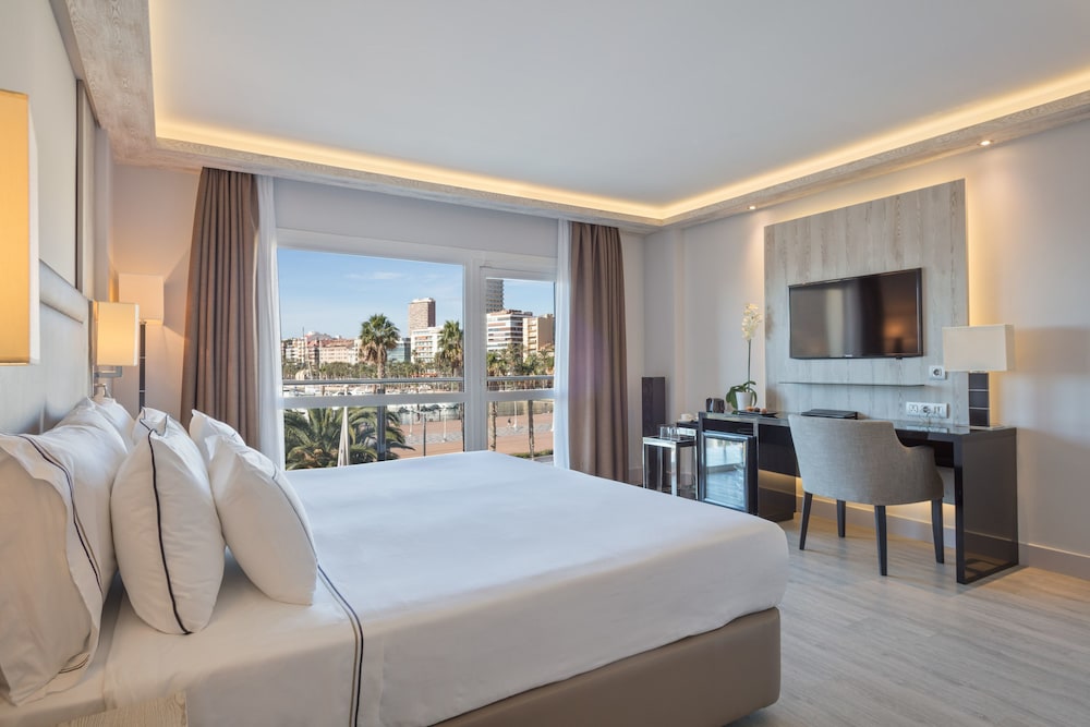 The Level At Melia Alicante 20/68