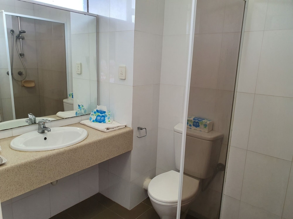 Econo Lodge Rivervale 58/60